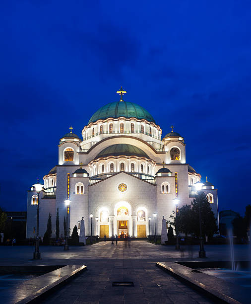 sveti sava templo em belgrado, sérvia - belgrade churches - fotografias e filmes do acervo