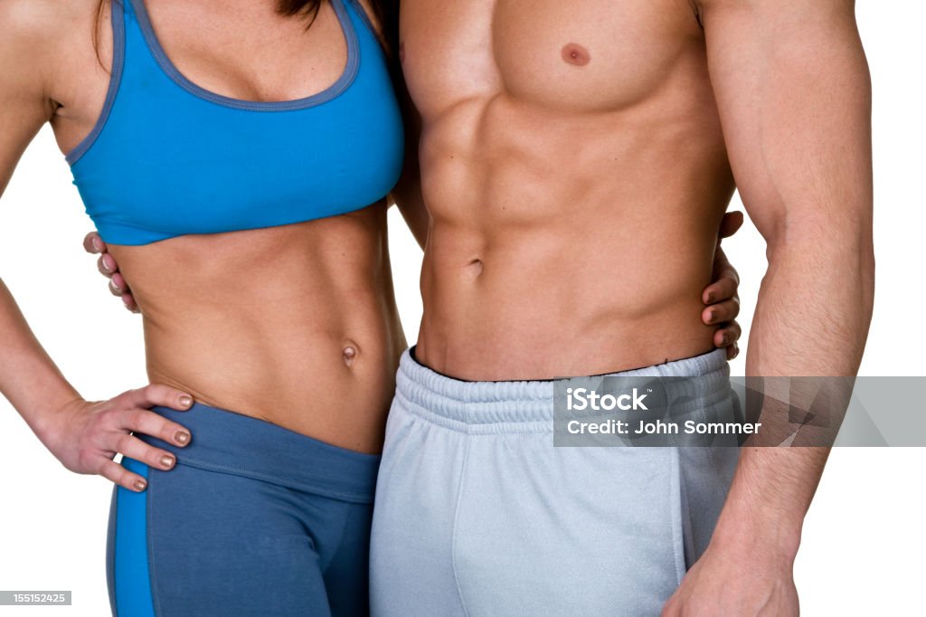 couple de remise en forme musculaire - Photo de Centre de bien-être libre de droits