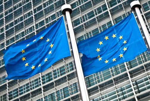 Par de Banderas de la UE en la Comisión Europea, Bruselas photo