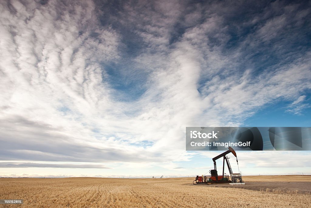 Industria petrolifera del Midwest degli Stati Uniti - Foto stock royalty-free di Acciaio