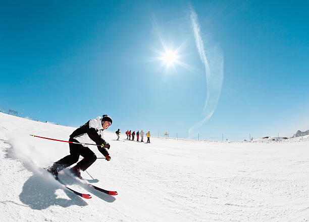 schnee ski-skulptur - carving skiing stock-fotos und bilder