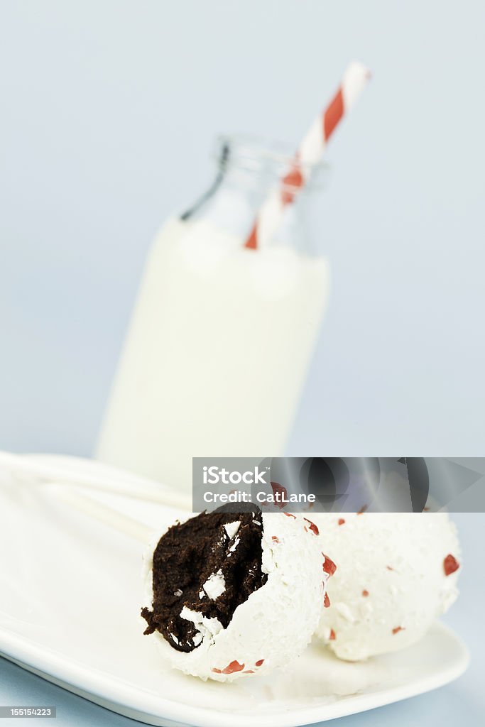 Gâteau des touches et lait - Photo de Aliment libre de droits