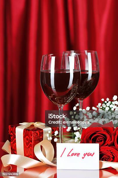 Día De San Valentín Foto de stock y más banco de imágenes de Amor - Sentimiento - Amor - Sentimiento, Bebida, Bebida alcohólica