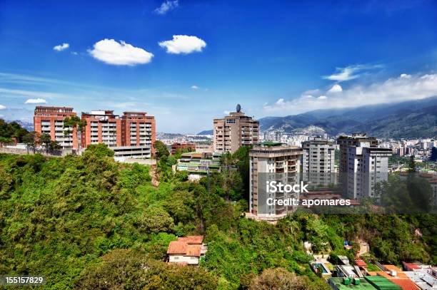 Vista Del Quartiere Residenziale Di Edifici In Una Capitale - Fotografie stock e altre immagini di Caracas