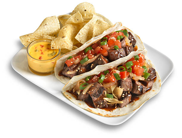 스테이크 타코, 칩, 격리됨에 - beef taco 뉴스 사진 이미지