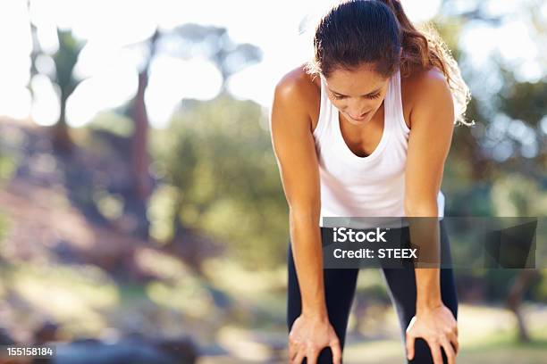 Atemlos Stockfoto und mehr Bilder von Aktiver Lebensstil - Aktiver Lebensstil, Aktivitäten und Sport, Attraktive Frau