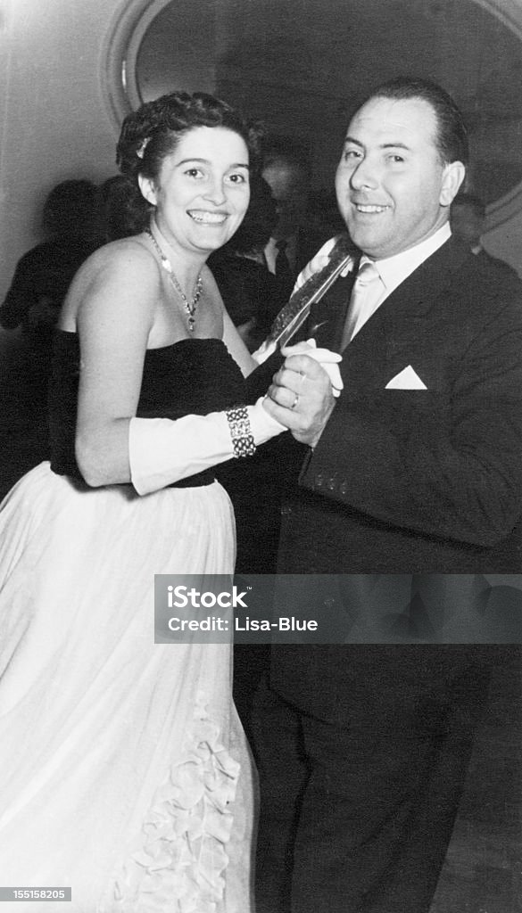 Pareja de baile en 1950.Black y blanco - Foto de stock de 1950-1959 libre de derechos