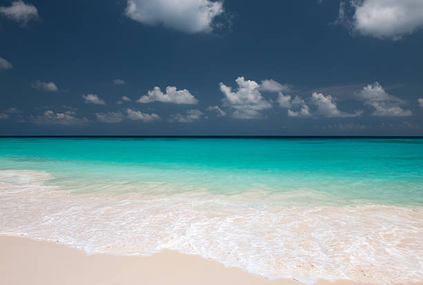 istock Secluded Tropical Paradise Beach, Seychelles (XXXL) 155158284