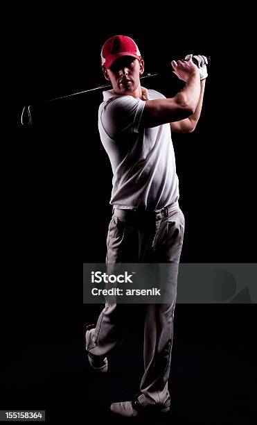 Jogador De Golfe Masculino - Fotografias de stock e mais imagens de Tacada de Golfe - Tacada de Golfe, Adulto, Atirar à Baliza