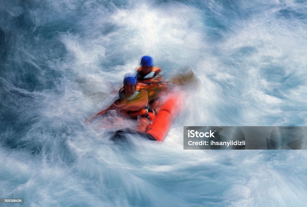 Rafting en aguas bravas - Foto de stock de Movimiento borroso libre de derechos