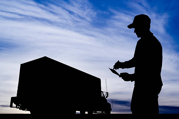 lista de verificação - postal worker truck driver delivering delivery person imagens e fotografias de stock