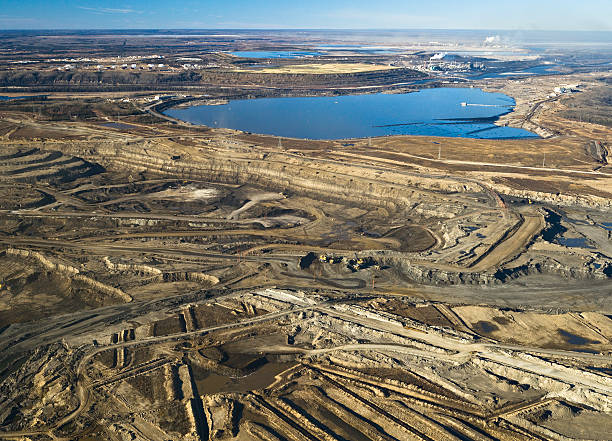 oilsands - fort mcmurray fotografías e imágenes de stock