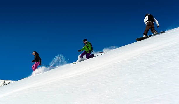 os meus amigos em acção - telemark skiing imagens e fotografias de stock