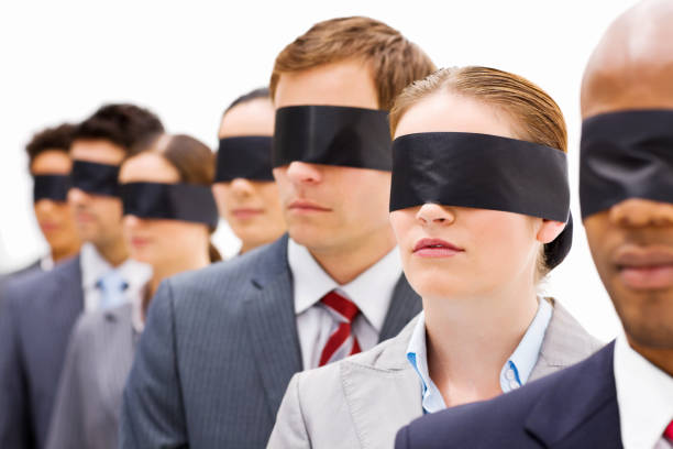 business persone con bende - blindfold foto e immagini stock