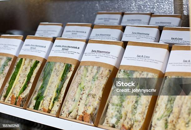 Сэндвичи — стоковые фотографии и другие картинки Бутерброд - Бутерброд, Способ упаковки, Магазин