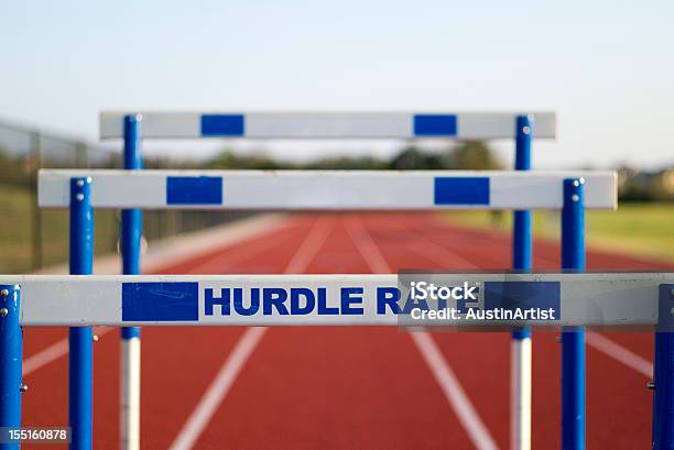 Obstáculo De Corrida Taxa - Fotografias de stock e mais imagens de Obstáculo de Corrida - Obstáculo de Corrida, Ninguém, Ideia