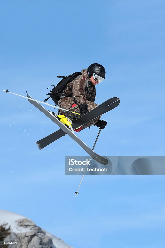 Extreme gratuito esquiador en mid aire - Foto de stock de Actividad libre de derechos