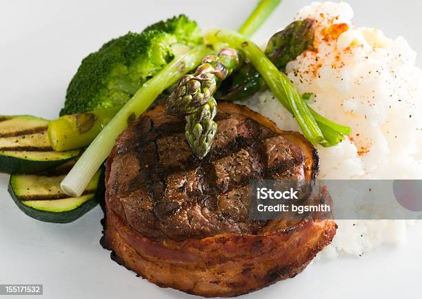 Filet Mignon Stockfoto und mehr Bilder von Filet Mignon - Filet Mignon, Speck, Eingewickelt