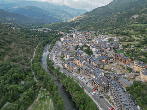 sort e fiume noguera pallaresa , catalogna, vista aerea di sort - nobody aerial view landscape rural scene foto e immagini stock