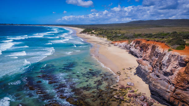 istock Lake Arragan and Red Cliff campgrounds New South Wales, 1552137584