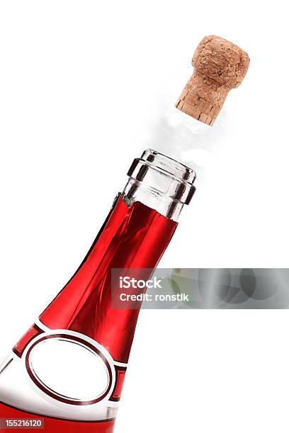 Garrafa De Champagne Explosivas De Cork - Fotografias de stock e mais imagens de Champanhe - Champanhe, Explodir, Vermelho