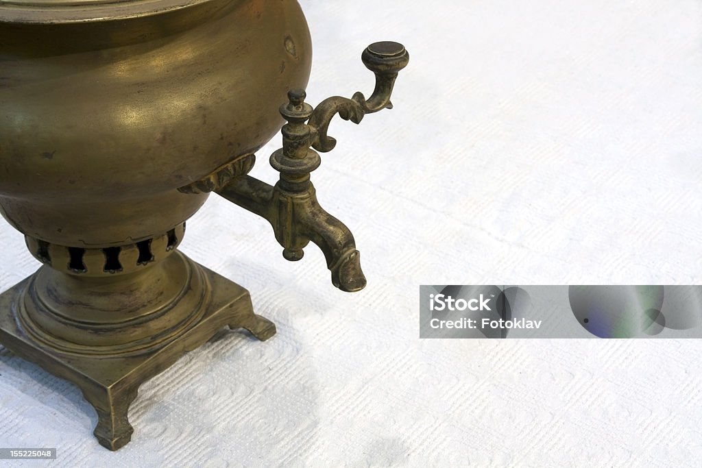 samovar cobre antiguo. - Foto de stock de Amarillo - Color libre de derechos