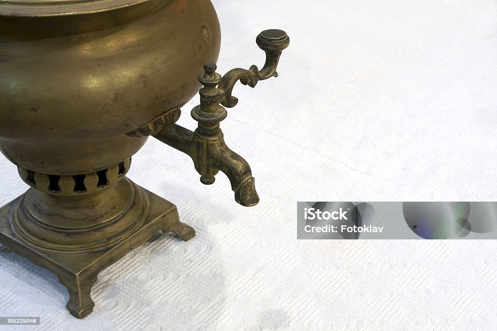 Old cuivre samovar. - Photo de Antique libre de droits