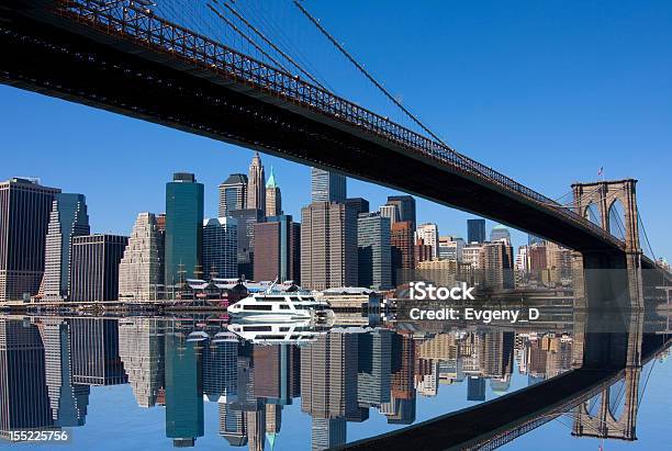 Puente De Brooklyn Y Manhattan Skyline Foto de stock y más banco de imágenes de Agua - Agua, Aire libre, América del norte