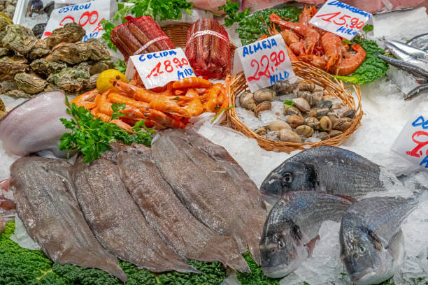 istock Beautiful display of fresh fish and seafood 1552288375