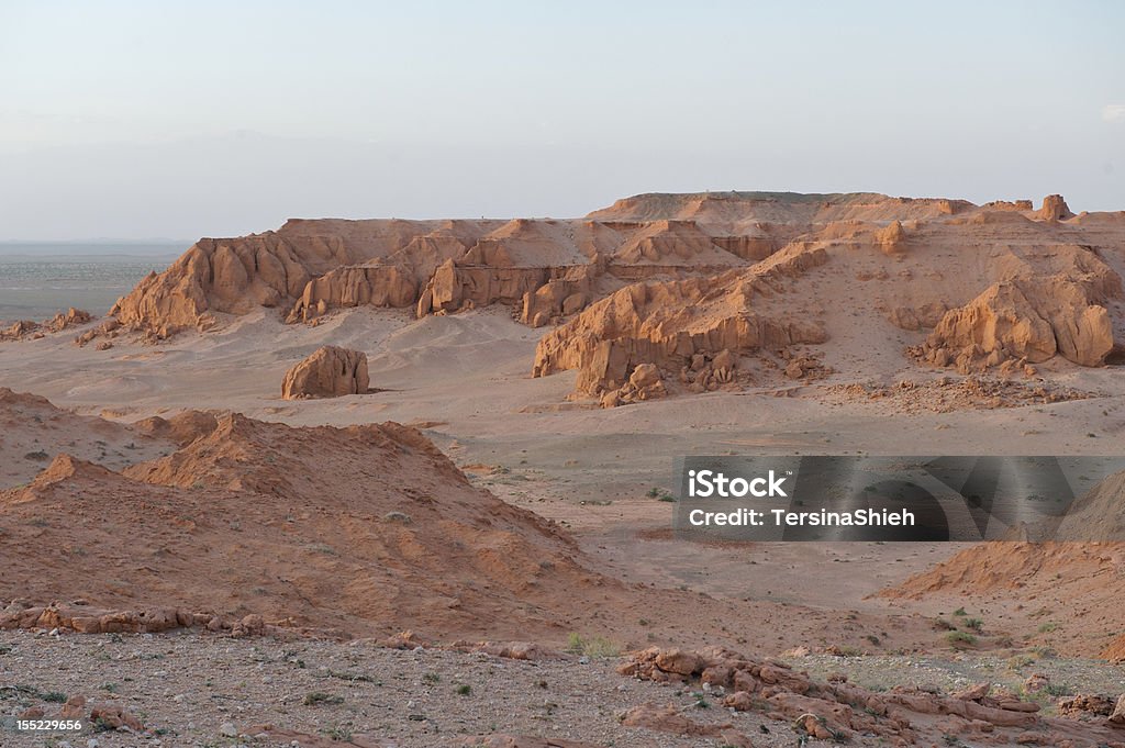 Bayanzag (Flaming cliff) ao pôr-do-sol - Foto de stock de Deserto royalty-free