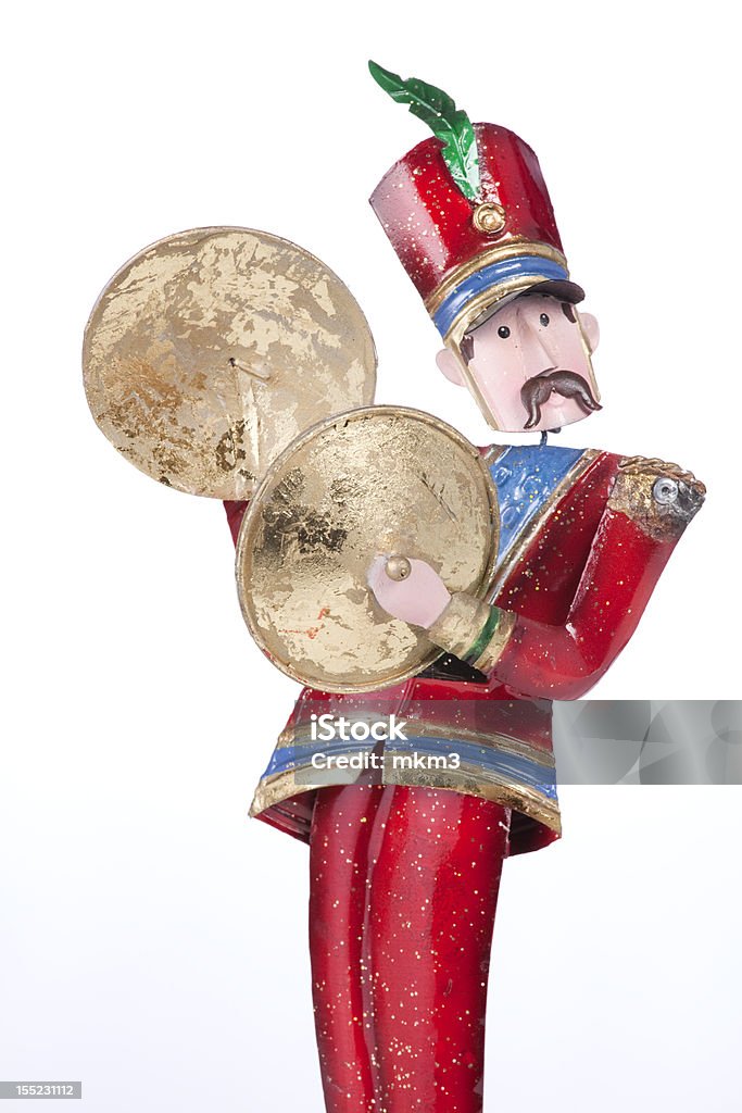 Soldado de brinquedo tocando címbalos isolado - Foto de stock de Brinquedo royalty-free