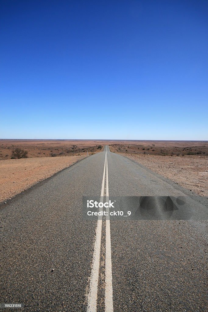 Outback Road Australia, de fuga en el desierto - Foto de stock de Aire libre libre de derechos