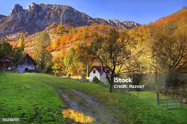 Ländliche Herbst Landschaft Stockfoto und mehr Bilder von Baum - Baum, Berg, Berggipfel