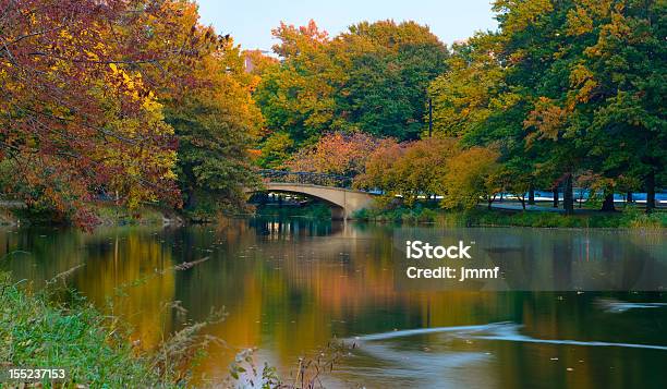Foto de Cores Do Outono e mais fotos de stock de Boston - Massachusetts - Boston - Massachusetts, Canal, Pedra - Material de Construção