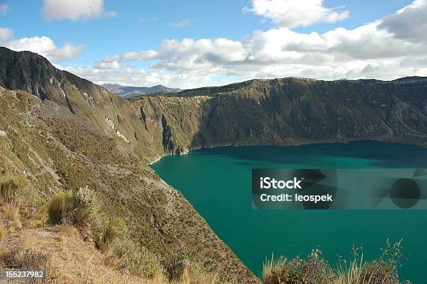 Photo libre de droit de Quilotoa Lagon En Équateur Cordillère Des Andes banque d'images et plus d'images libres de droit de Abrupt - Abrupt, Aventure, Ciel