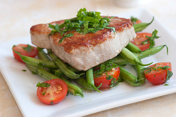 филе тунца - tuna steak grilled tuna food стоковые фото и изображения