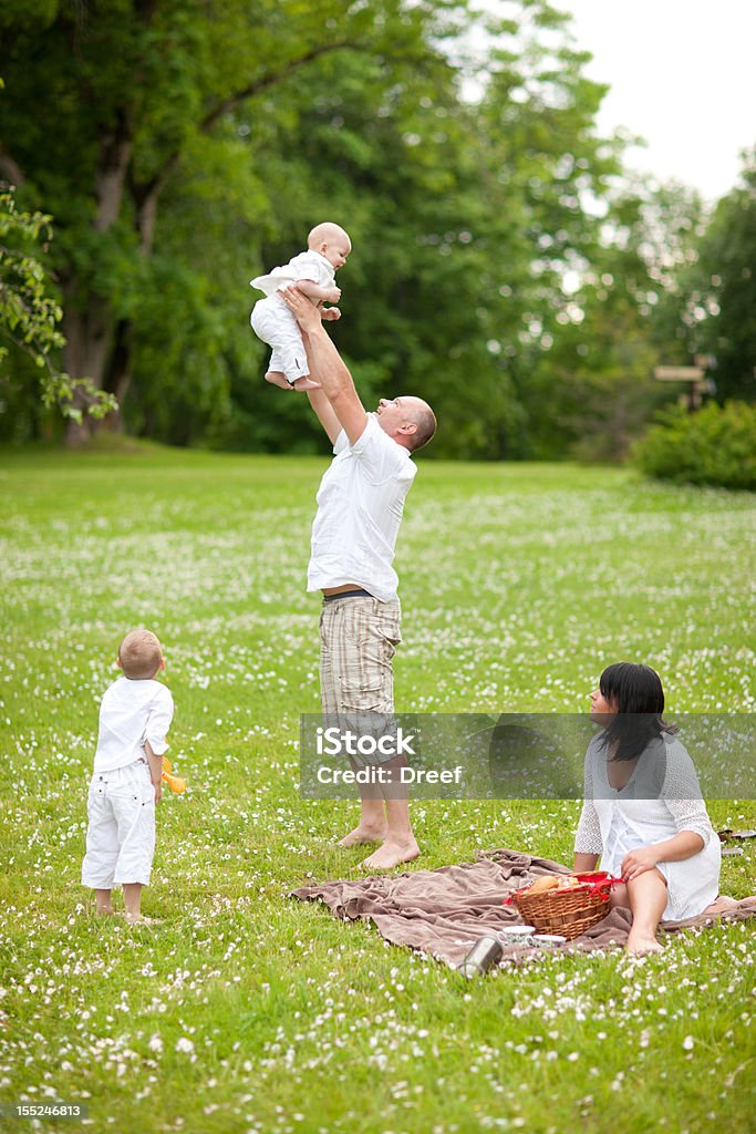 Familie picknic - Lizenzfrei 12-17 Monate Stock-Foto
