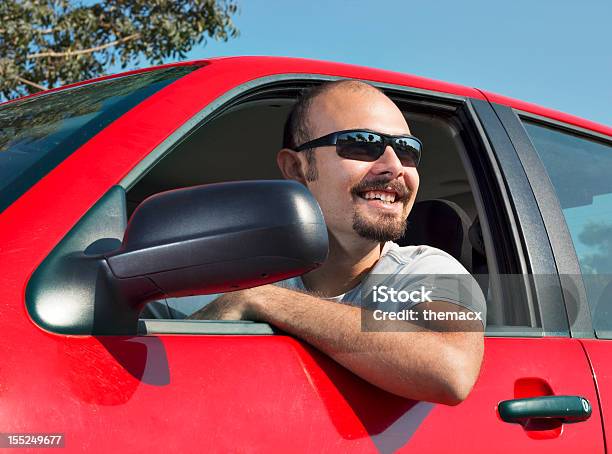 Happy Driver Foto de stock y más banco de imágenes de Adulto - Adulto, Conductor - Oficio, Felicidad