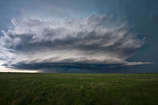 A supercell thunderstorm moving accross the great plains of the USA