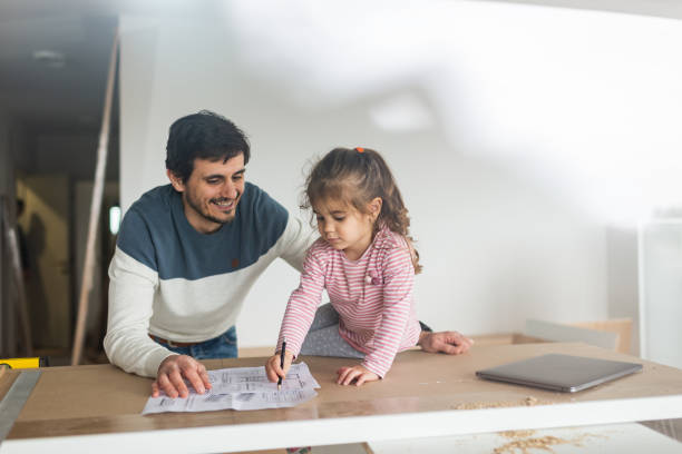 istock Home renovation with family 1552575304