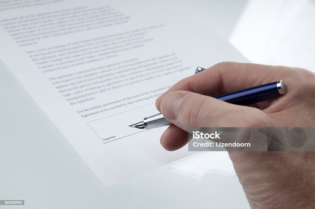 Firma contratto - Foto stock royalty-free di Accordo d'intesa