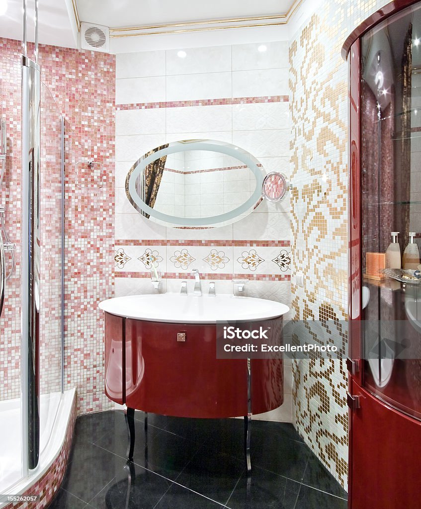 Novo banheiro de luxo - Foto de stock de Banheiro - Estrutura construída royalty-free