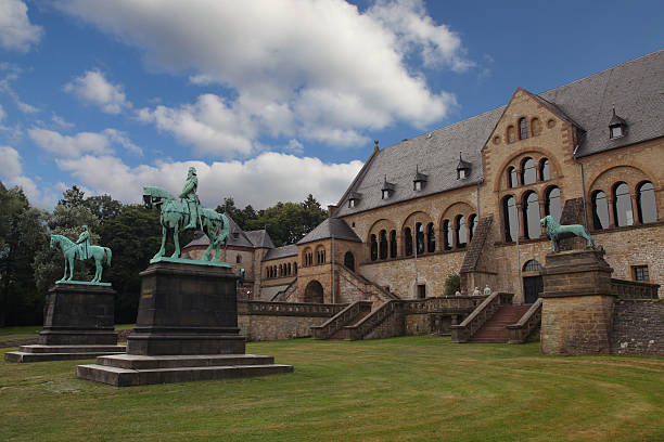 Goslar - Imperial palace Goslar - Imperial palace (Kaiserpfalz) - statues of Wilhem der Große and Friedrich I Barbarossa lower saxony stock pictures, royalty-free photos & images