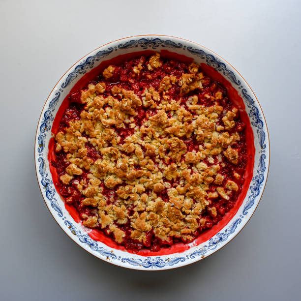 istock Strawberry pie with oats on gray table 1552755278