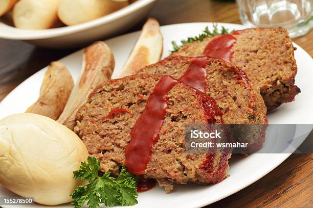 Meatloaf - zdjęcia stockowe i więcej obrazów Klops - Klops, Przygotowany ziemniak, Wołowina