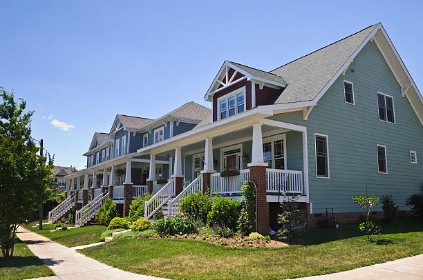 istock Quiet Suburban Neighborhood 155279302