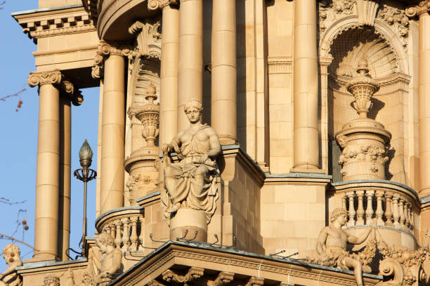This building was built in 1904; it was designed by architect Frank Matcham for impresario Oswald Stoll. It is now home to the largest theatre in London.