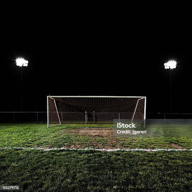 夜のサッカーフィールド - サッカー場のストックフォトや画像を多数ご用意 - サッカー場, 夜, カラー画像