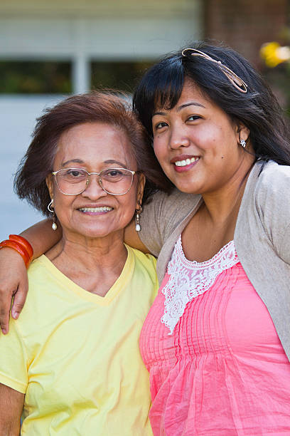 istock Filipino Family 155280381