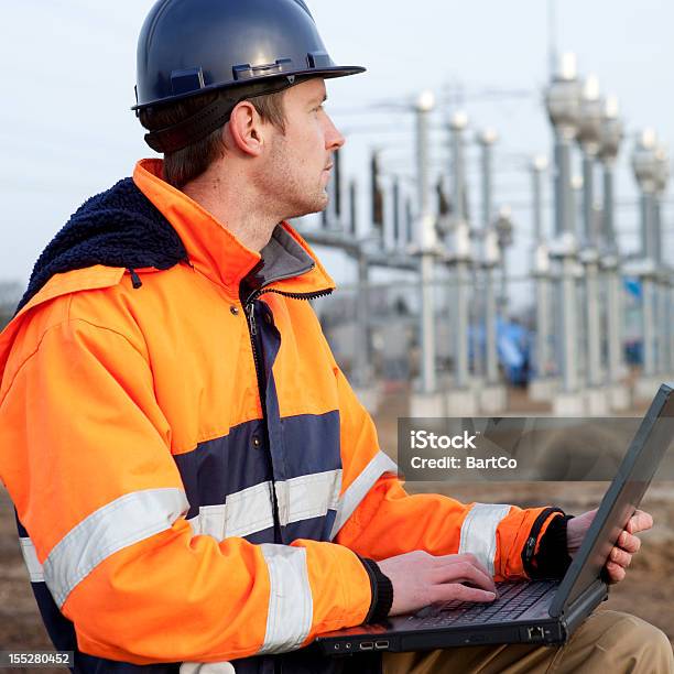 Construir Uma Subestação Elétrica - Fotografias de stock e mais imagens de Indústria de construção - Indústria de construção, Obra, Ao Ar Livre